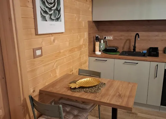 Kuce Za Odmor Banstolija - Fruska Gora Cortanovci