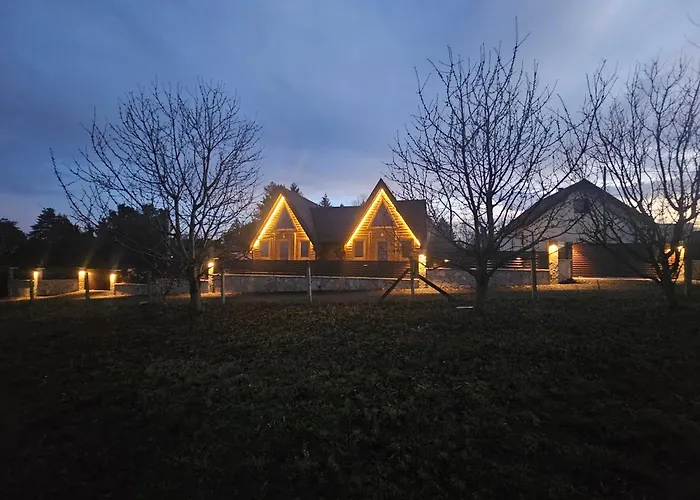 Kuce Za Odmor Banstolija - Fruska Gora Chalé Cortanovci