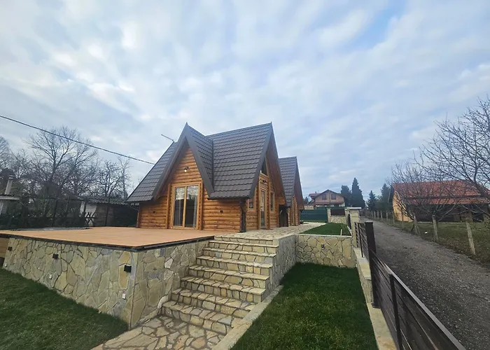 Kuce Za Odmor Banstolija - Fruska Gora