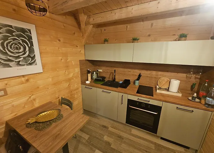 Kuce Za Odmor Banstolija - Fruska Gora Chalé Cortanovci