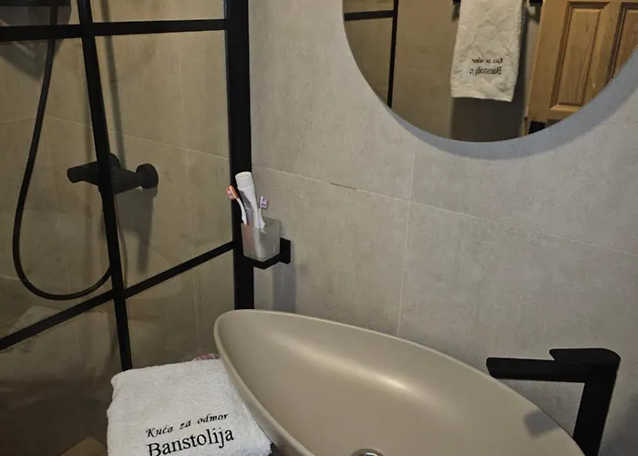 Kuce Za Odmor Banstolija - Fruska Gora *