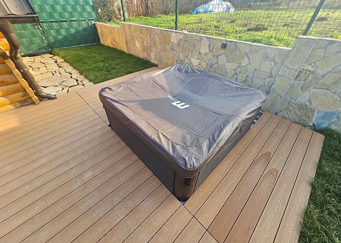 Kuce Za Odmor Banstolija - Fruska Gora * Cortanovci